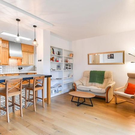 Nice Apartment With Balcony Very Close To The City Center Annecy Exteriör bild