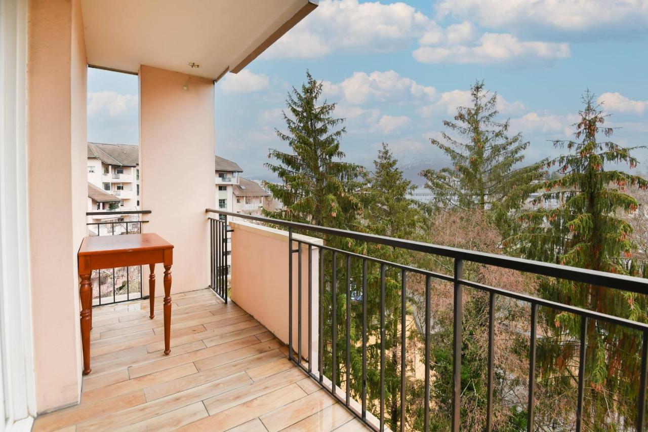 Nice Apartment With Balcony Very Close To The City Center Annecy Exteriör bild