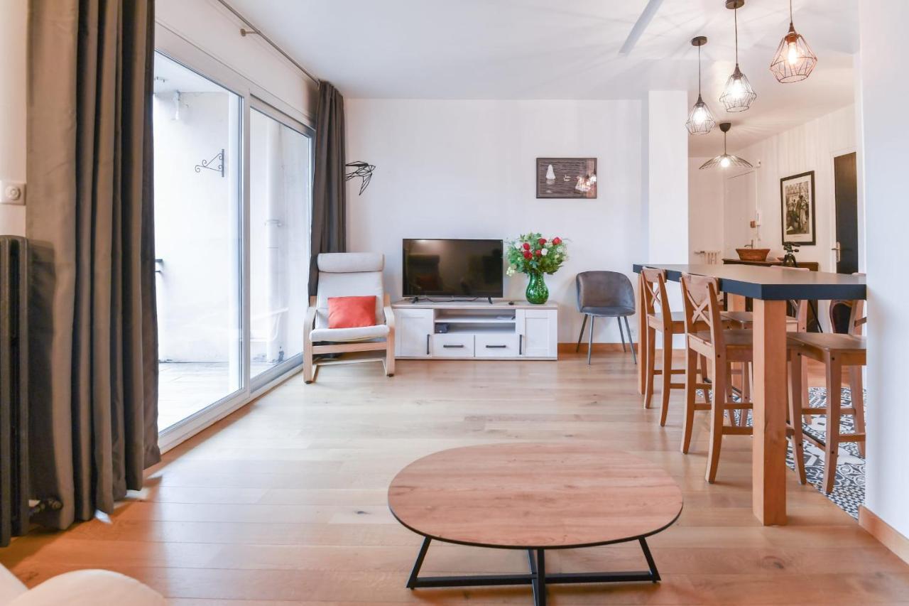 Nice Apartment With Balcony Very Close To The City Center Annecy Exteriör bild