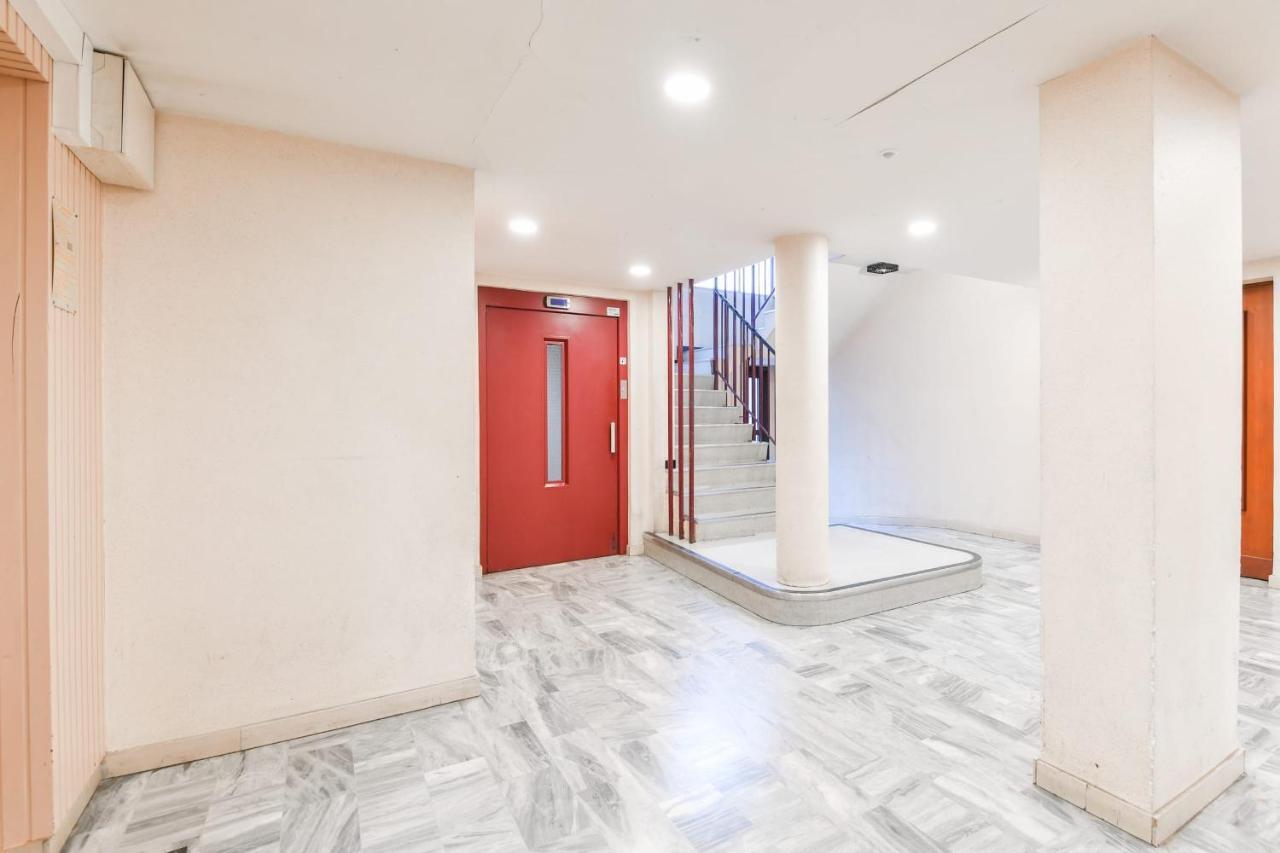 Nice Apartment With Balcony Very Close To The City Center Annecy Exteriör bild
