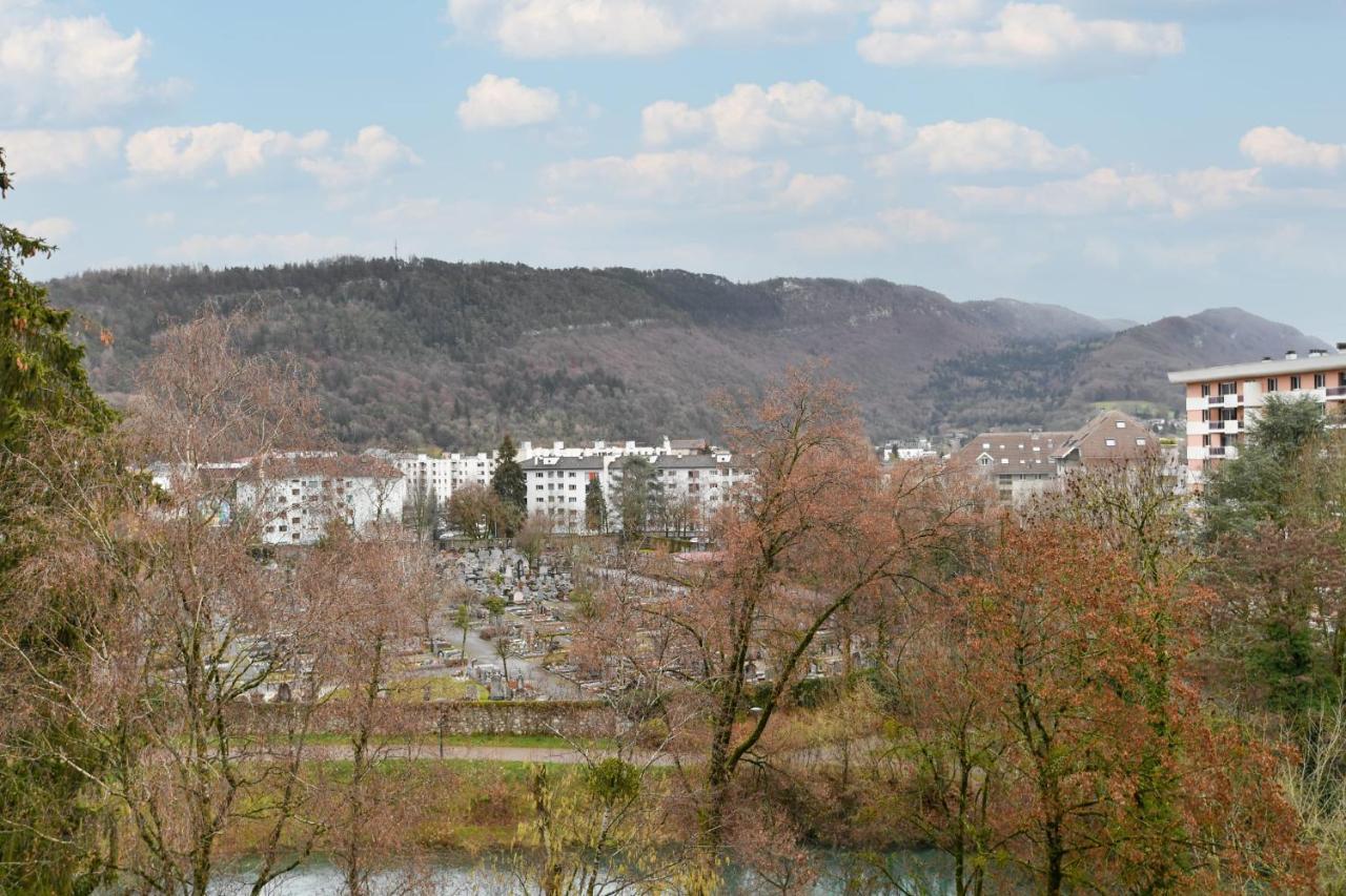 Nice Apartment With Balcony Very Close To The City Center Annecy Exteriör bild