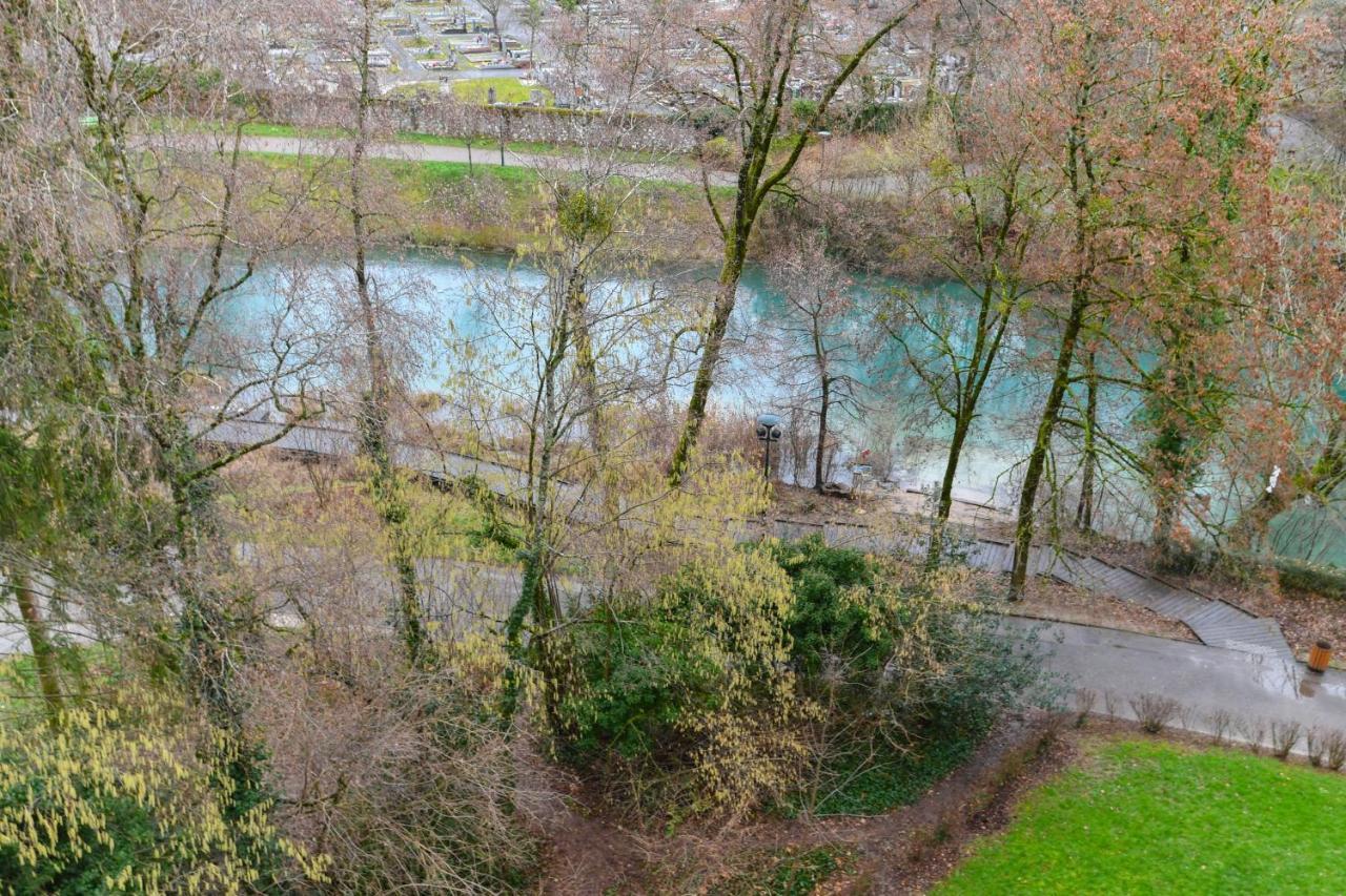 Nice Apartment With Balcony Very Close To The City Center Annecy Exteriör bild