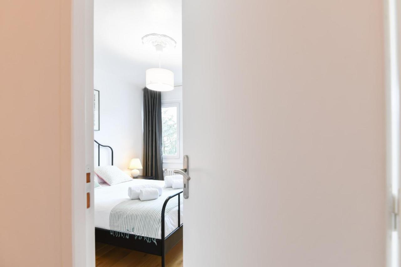 Nice Apartment With Balcony Very Close To The City Center Annecy Exteriör bild