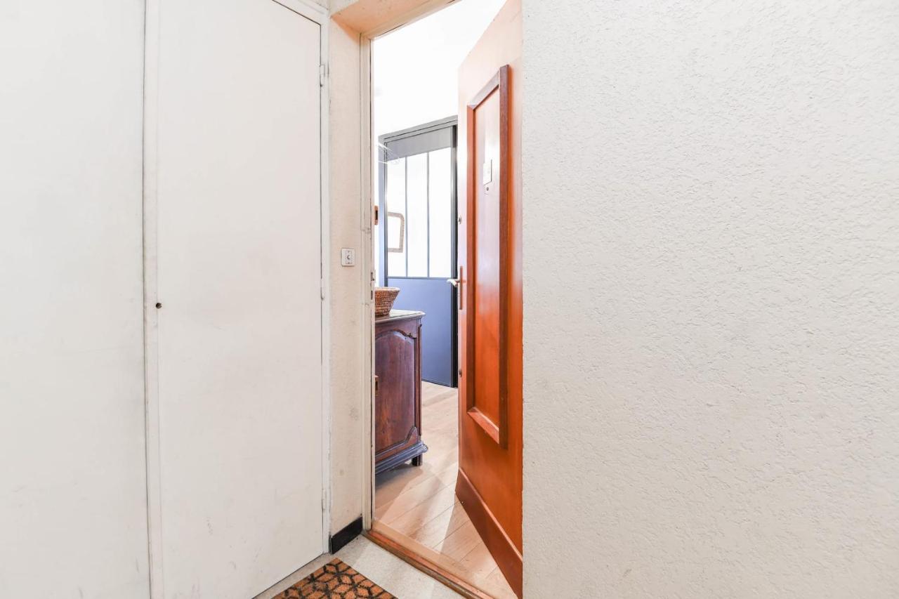 Nice Apartment With Balcony Very Close To The City Center Annecy Exteriör bild